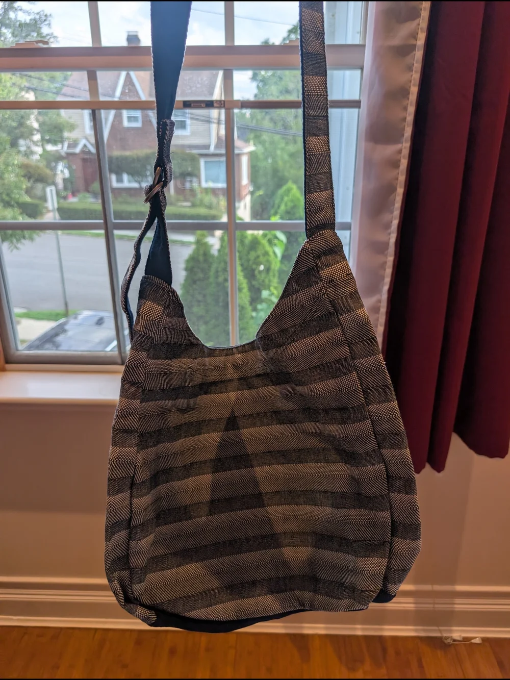 Thirty-One Retro Metro Y2K Blue Striped Canvas Slouchy Hobo Crossbody Bag Mint